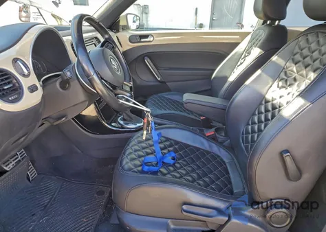 2019 Volkswagen Beetle S z USA, uszkodzony, nr VIN 3VWFD7AT8KM719087